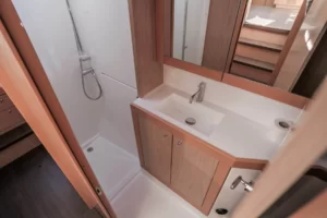 lagoon39-shower